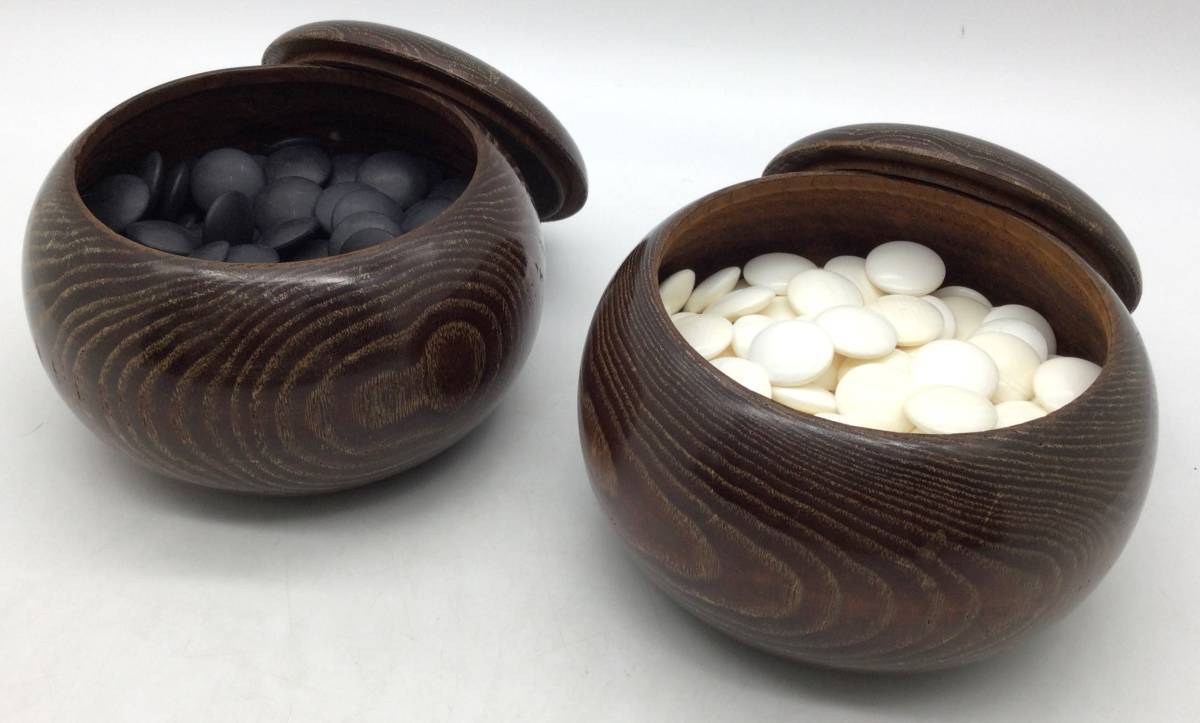 囲碁道具【 将棋 碁石 】囲碁 碁石 白 蛤 黒 那智 遊び ボードゲーム 時代物 昭和レトロ アンティーク 中古品 保管品 RF