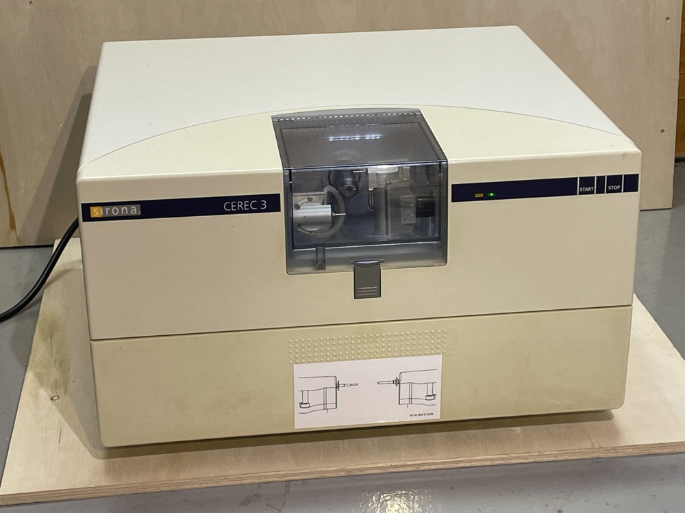 シロナ セレック3 CEREC3 ミリングマシン CEREC | デンツプライシロナ