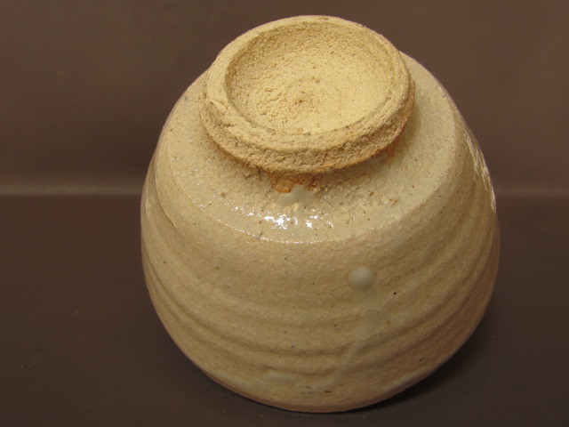 新作，定番人気 某家茶具放出品！唐津茶碗 表千家十三代 即中斎 花押 ☆236