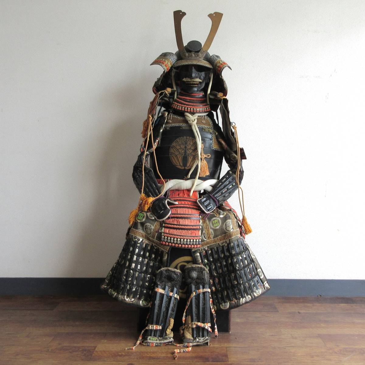 等身大 甲冑 | 等身大兜、着用兜、甲冑、鎧兜、 ＜ 鎧兜甲冑等身大茶