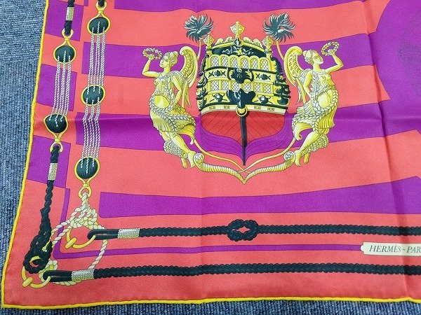 HERMES　エルメス スカーフ　カレ70　CHATEAUX D'ARRIERE 艫飾り　レッド×パープル　◎A091　