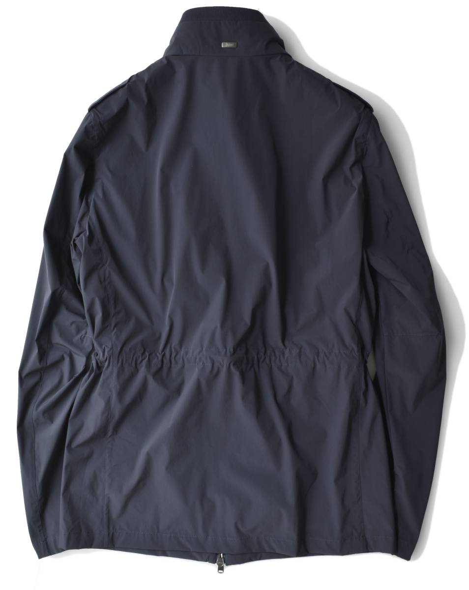 10万【HERNO ヘルノ新品】◇通年使える軽い1枚仕立て◇オンオフ兼用 