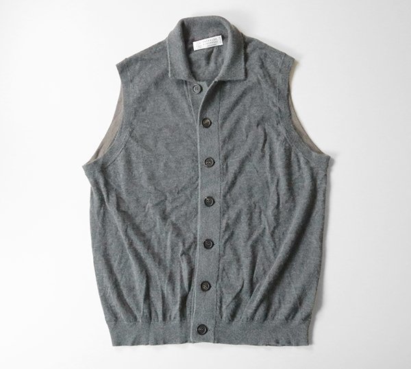  BRUNELLO CUCINELLI 襟付き 前開き ニットベスト グレー サイズ52 カシミヤ&times;シルク ジレ ブルネロクチネリ 133/GE14(男性用)｜売買されたオークション情報、yahooの商品情報をアーカイブ公開 - オ 男性用