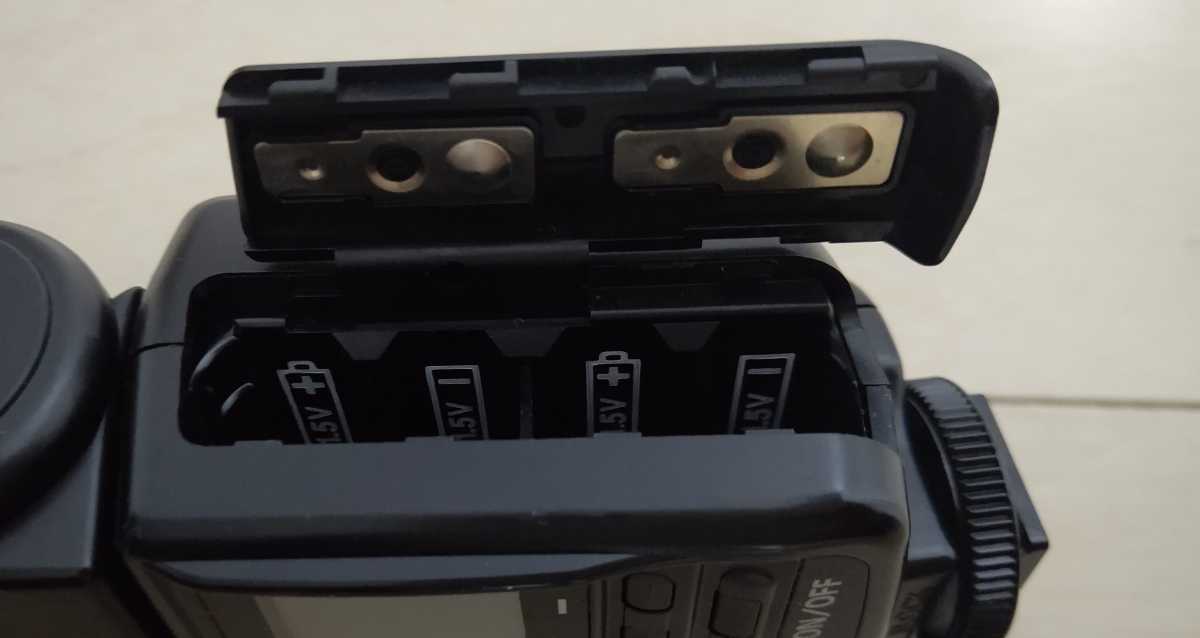 Nikon ニコン SPEEDLIGHT スピードライト SB-28 通電、発光のみ確認 他は未確認 ジャンク 送料520円より_9