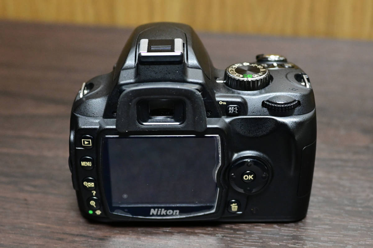 my040609 ニコン Nikon D200 MB-D200 一眼レフカメラ ボディ ブラック 