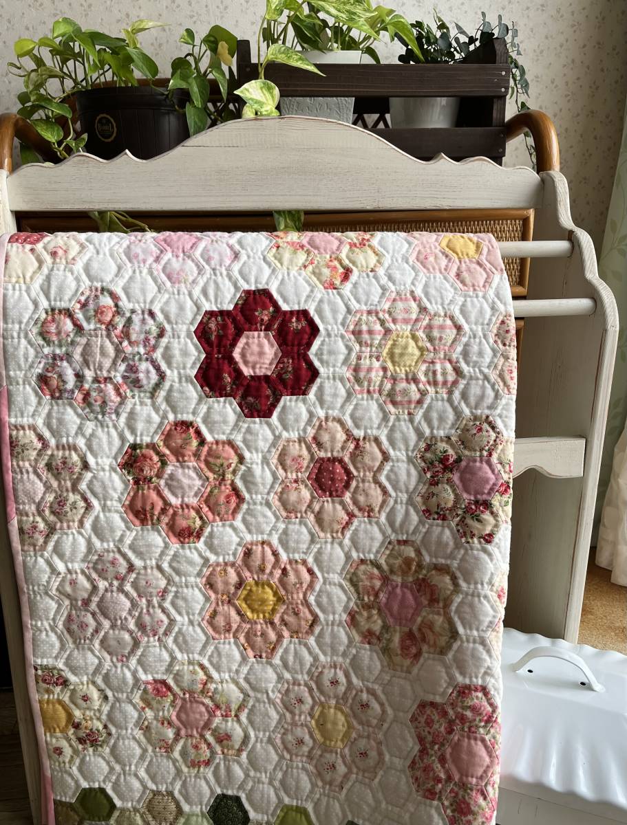 お花のキルト 〜きるとボックス〜 パッチワーク ハンドメイド タペストリー