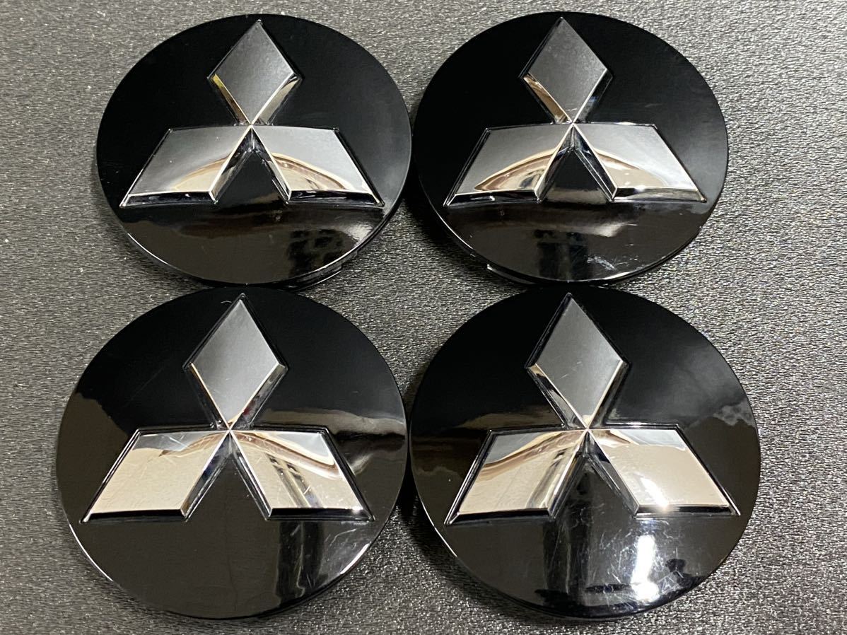 ☆送料無料☆MITSUBISHI 純正☆ミツビシ純正☆センターキャップ☆4枚セット☆ブラック☆デリカ D:5 D5 アウトランダー☆A752☆ 三菱 センターキャップ ミツビシ 三菱純正ホイールセンターキャップ 黒 メルカリ