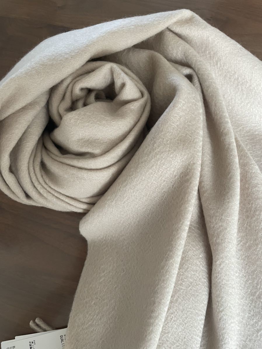 と*も様 極美品　theoryカシミヤ100 大判ストール　ベージュ Theory 大判ストール タグ付き 高級カシミヤ100% 肌触り極上 寒さ対策