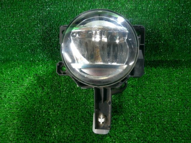 キャスト DBA-LA250S 左フォグランプ アクティバG SA2 KF-VE W24 81220-B2280