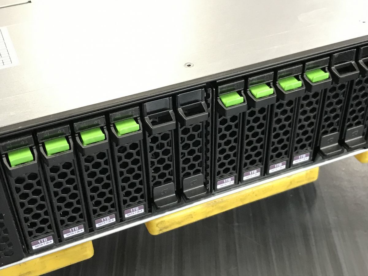 ☆送料無料☆ 富士通 FUJITSU PRIMERGY CX400 M1シャーシ&サーバー