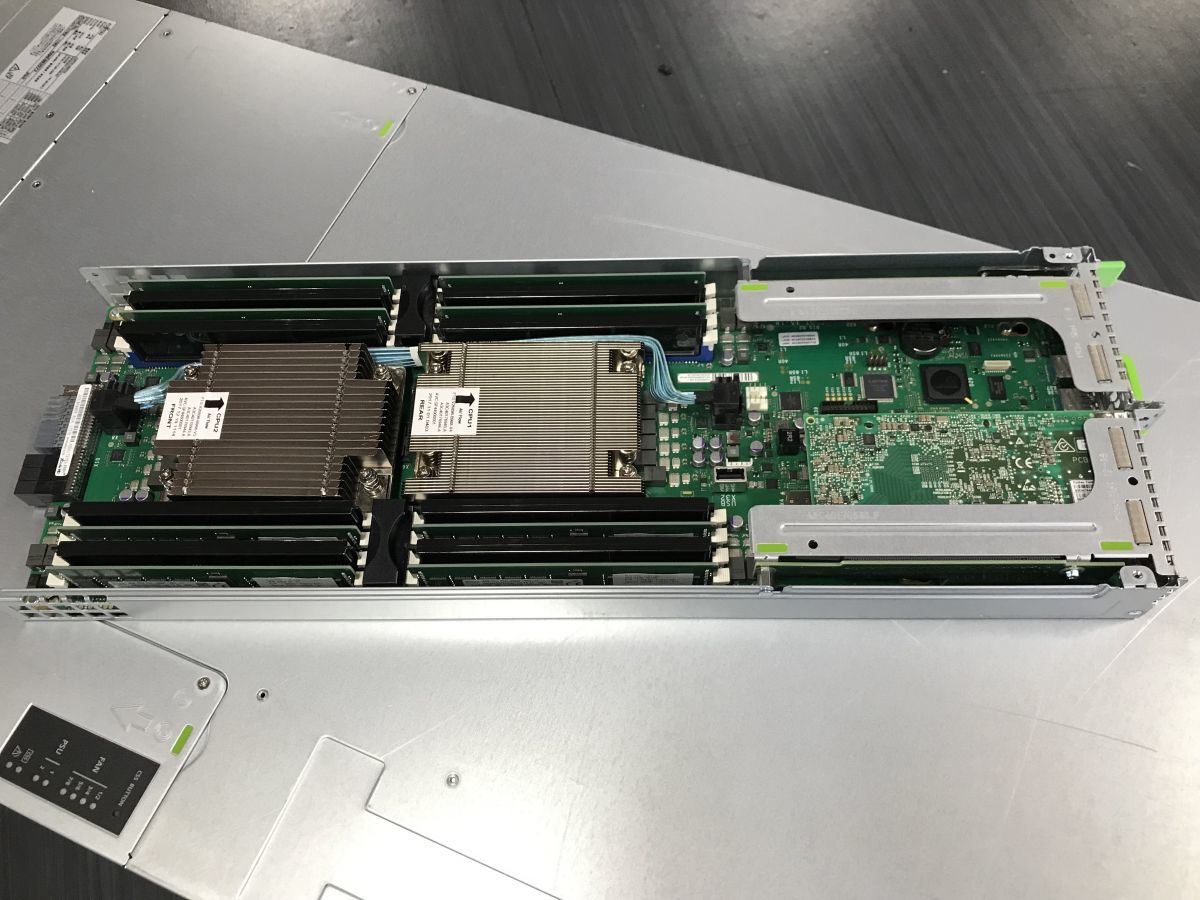 ☆送料無料☆ 富士通 FUJITSU PRIMERGY CX400 M1シャーシ&サーバー