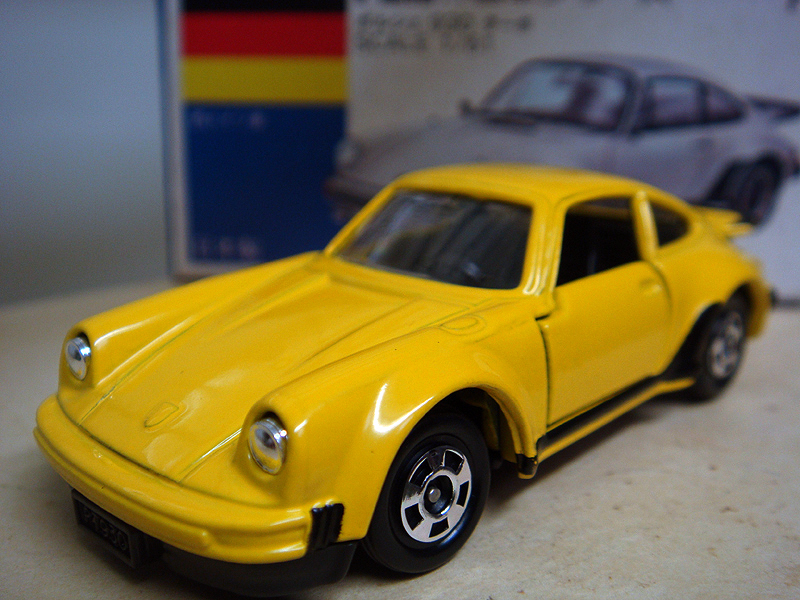 日本製 トミカ ポルシェ930ターボ 2台セット 日本製 トミカ ポルシェ