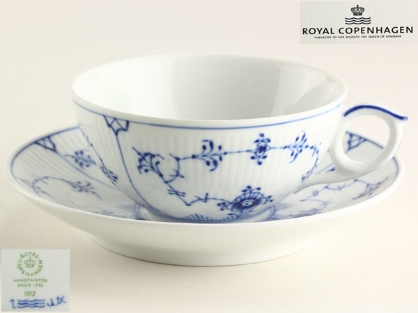 【爆買い，セール】 洋食器 ROYAL COPENHAGEN ロイヤルコペンハーゲン ブルーフルーテッドプレーン カップ&ソーサ 共箱 K0919(ロイヤルコペンハーゲン)｜売買されたオークション情報、yahooの商品情報をアーカイブ ロイヤルコペンハーゲン