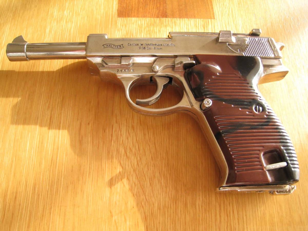 ヴィンテージ！ワルサーP38 ピストル 拳銃型ガスライター スタンド付 