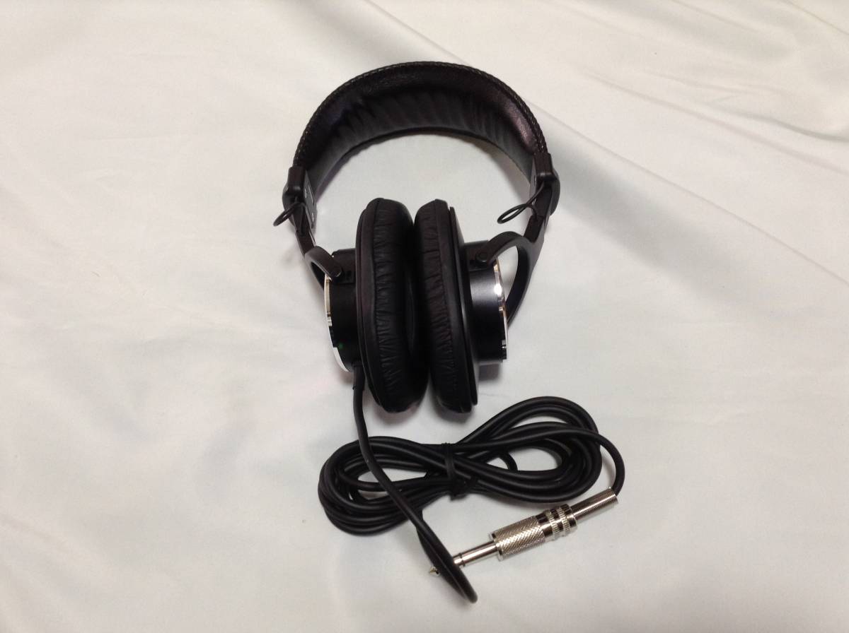 大得価，人気 SONY 密閉型スタジオモニターヘッドホン MDR-CD900ST