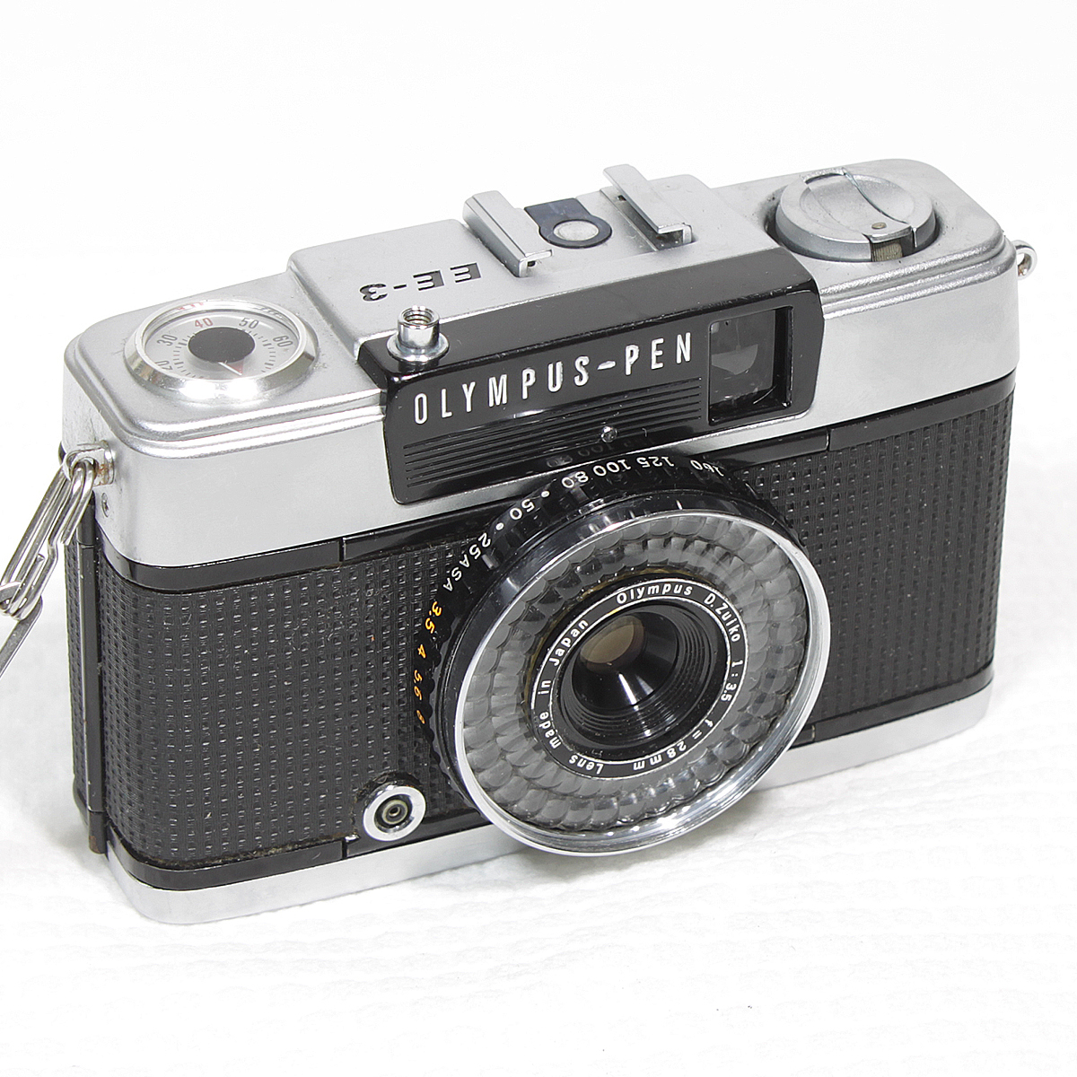 Review: Olympus Pen EE-3 - The Best Half-Frame 35mm Film