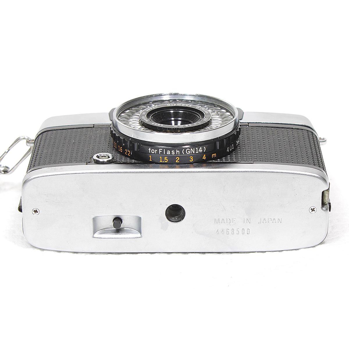 Review: Olympus Pen EE-3 - The Best Half-Frame 35mm Film