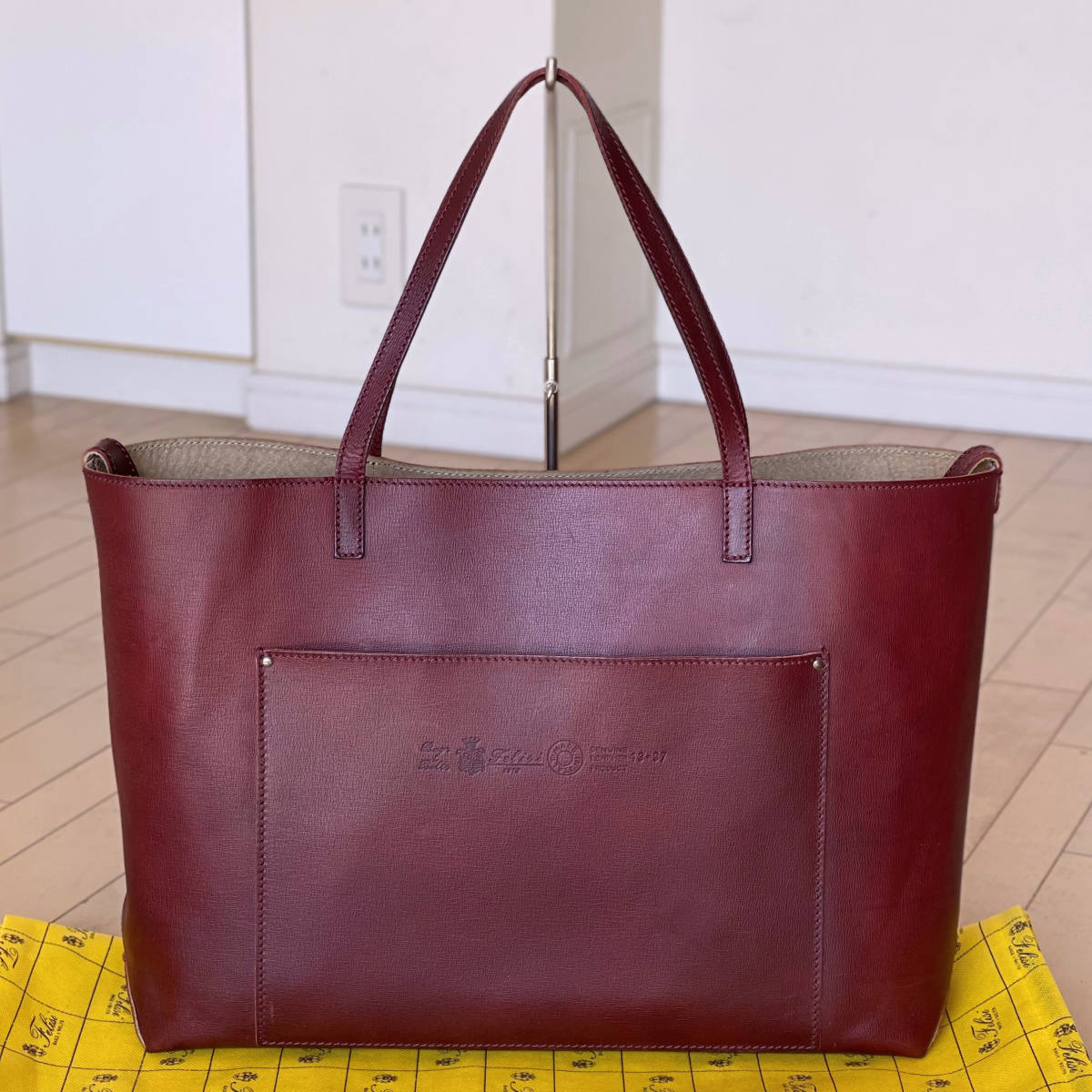 極美品・定価75,900円】 Felisi フェリージ 13-37/PK ボルドー(トート 