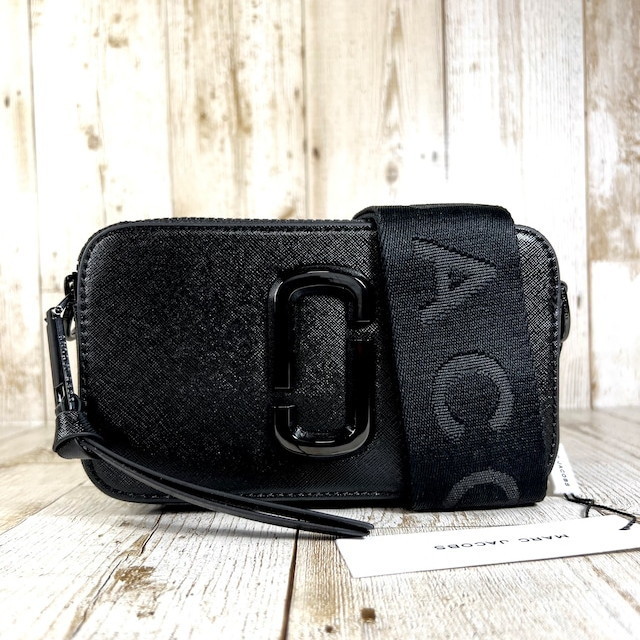 送料無料新品未使用MARC JACOBS マークジェイコブス スナップショット カメラバッグ ショルダーバッグ ブラック 001