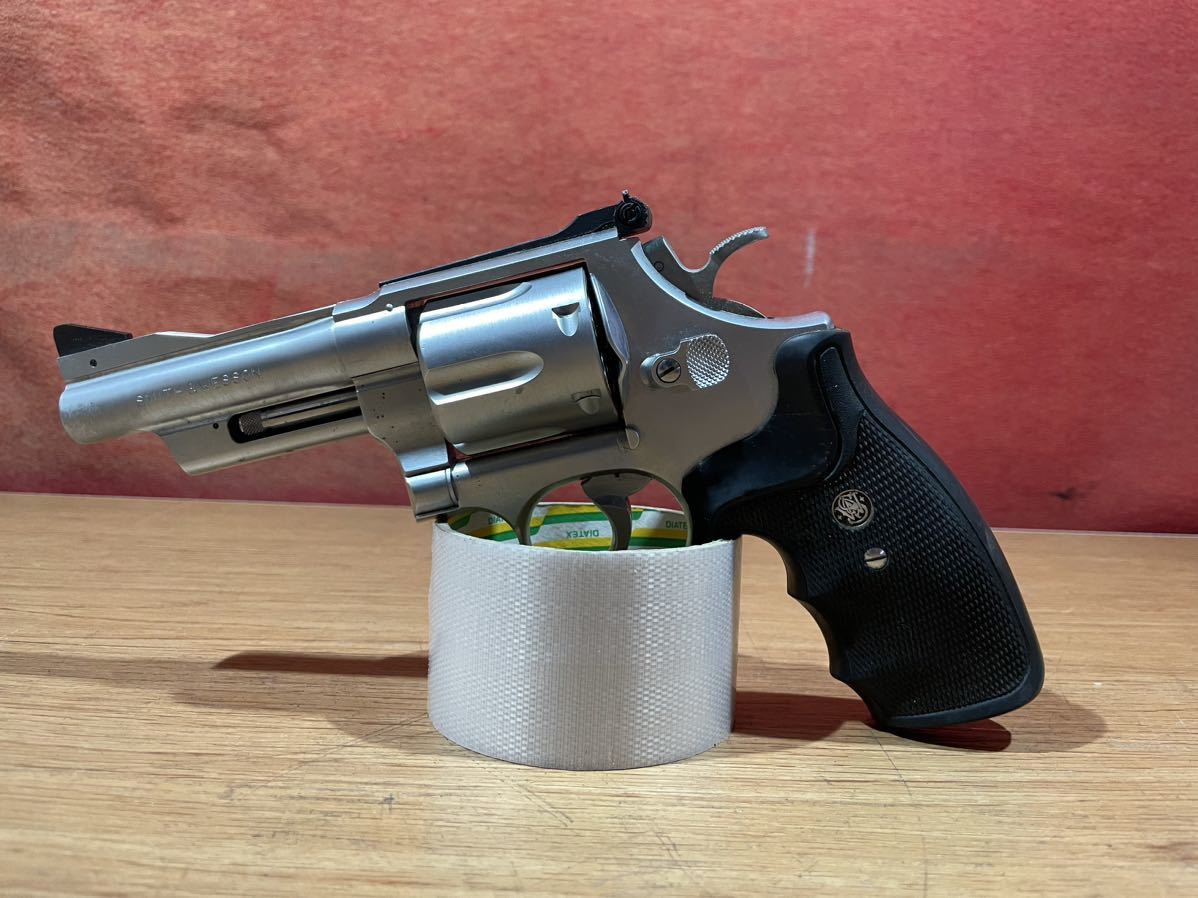 NO.4/ 国際産業 S&W / SMITH&WESSON / 44マグナム ガスガン / リボルバー トイガン 中古品 まあまあ綺麗