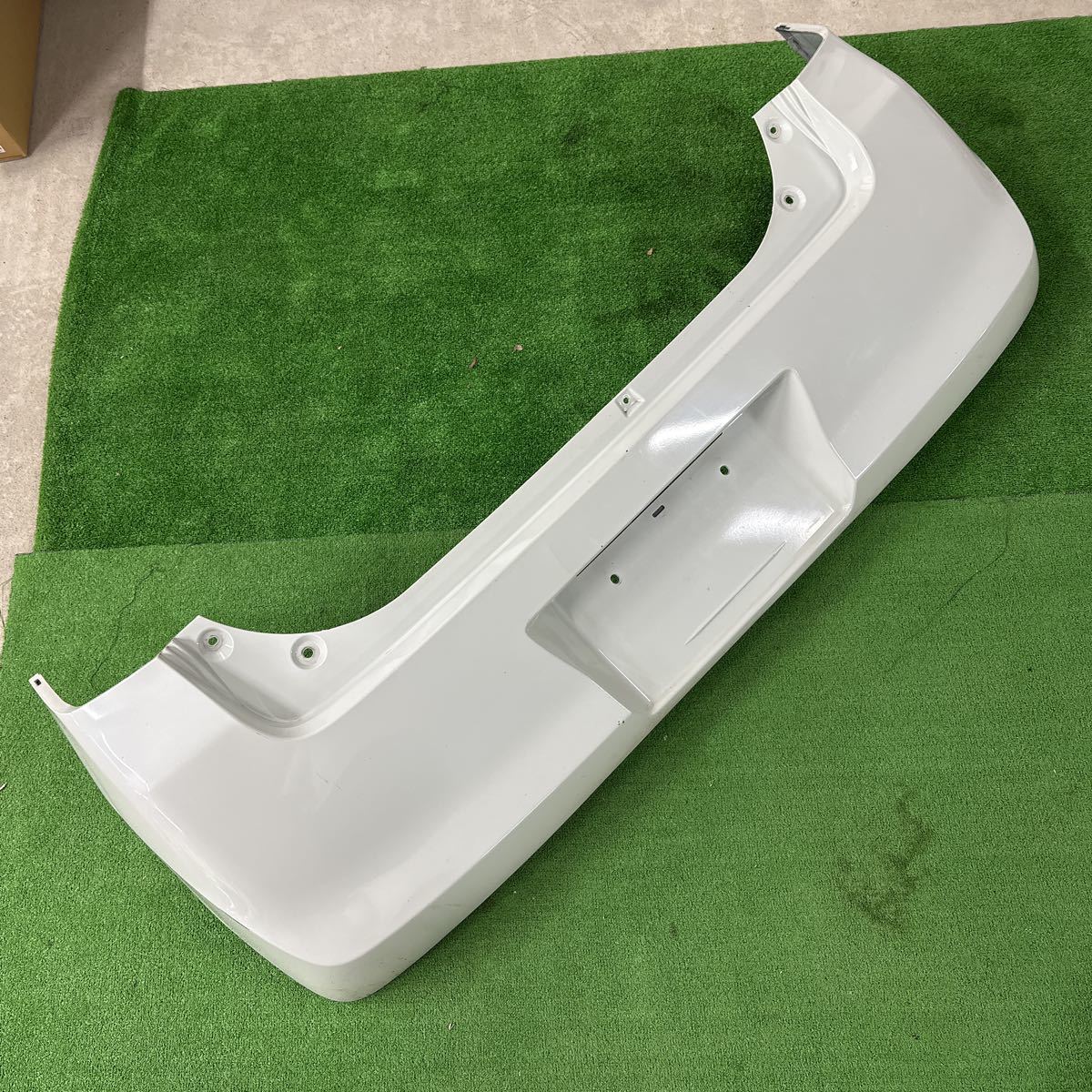 ワゴンR DBA-MH34S リアバンパーASSY Z7T 71811-72M00-Z7T 中古