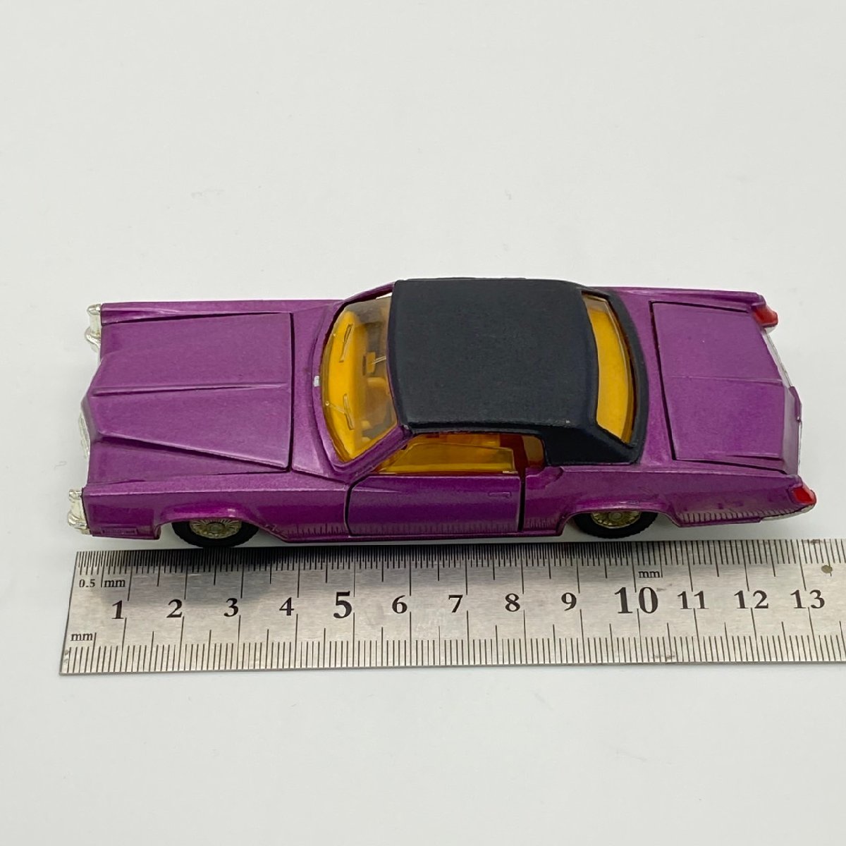 希少DINKY TOYS 175 キャデラック エルドラド ビンテージ ミニカー