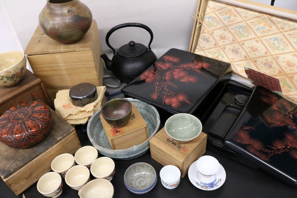 漆器 小物・雑貨 – 高翆 伝統工芸 | SELECTION脚付小箱「円」（輪島塗） HEIANDO 沈金［髙島屋選定品 宝相華 溜（5客） 輪島塗〈大藤漆器店〉雑煮椀 古代漆絵重箱 漆 重箱 WEB本店