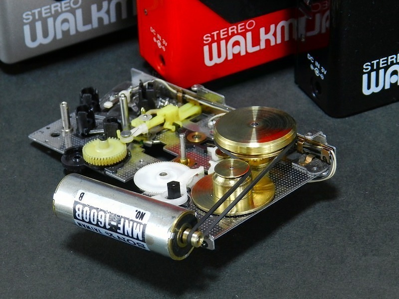 オーディオ機器 整備済み⁄完全動作☆良い音質の初代ウォークマン