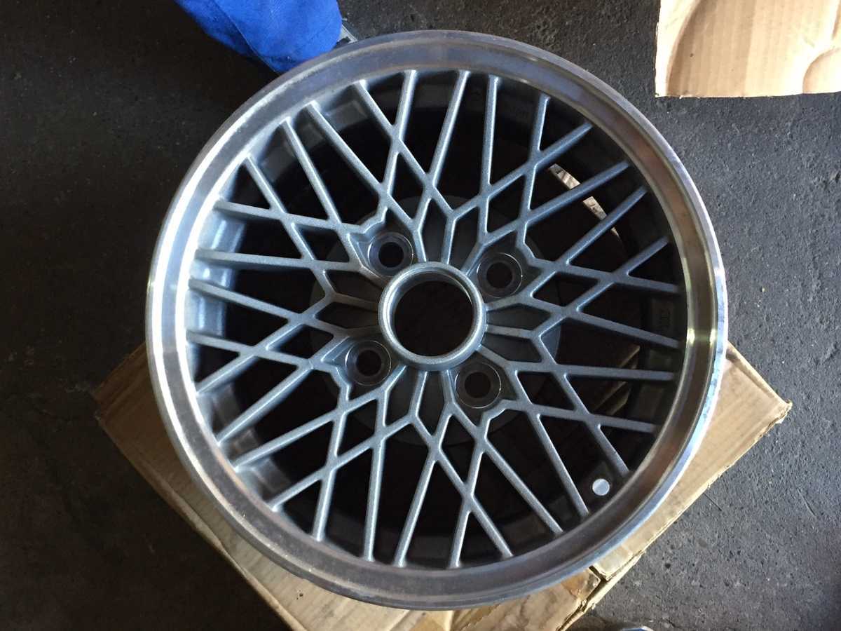 ソアラ トヨタ 中古タイヤ・ホイール専門店 太平タイヤ (MZ11)純正 