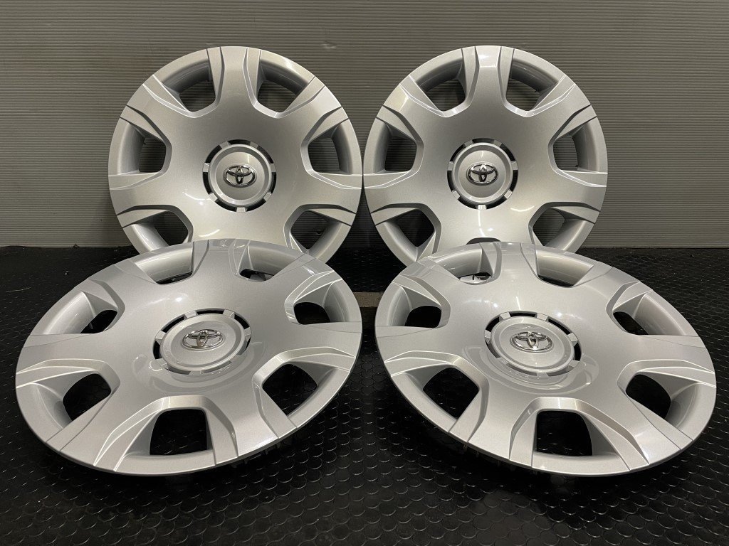 驚きの破格値，大人気 TOYOTA トヨタ 200系ハイエース 純正ホイールキャップ ホイールカバー 15インチ 4枚 WC220(純正品)｜売買されたオークション情報、yahooの商品情報をアーカイブ公開 - オークファン 純正品