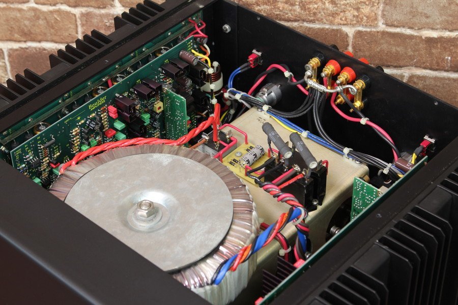 BOULDER 500AE STEREO POWER AMPLIFIER 150W+150W 8Ω / ボルダー