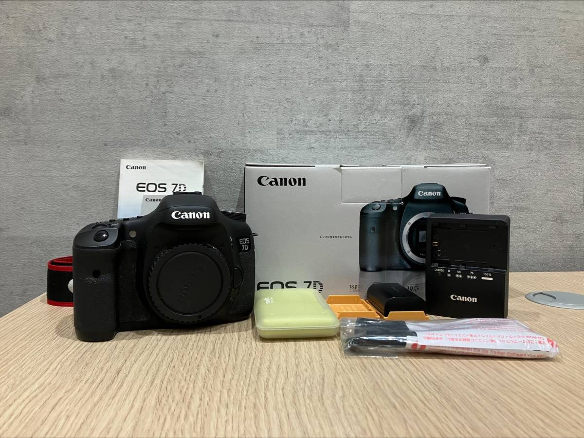 Canon EOS 90D デジタル一眼レフカメラ おまけ(レンズフード