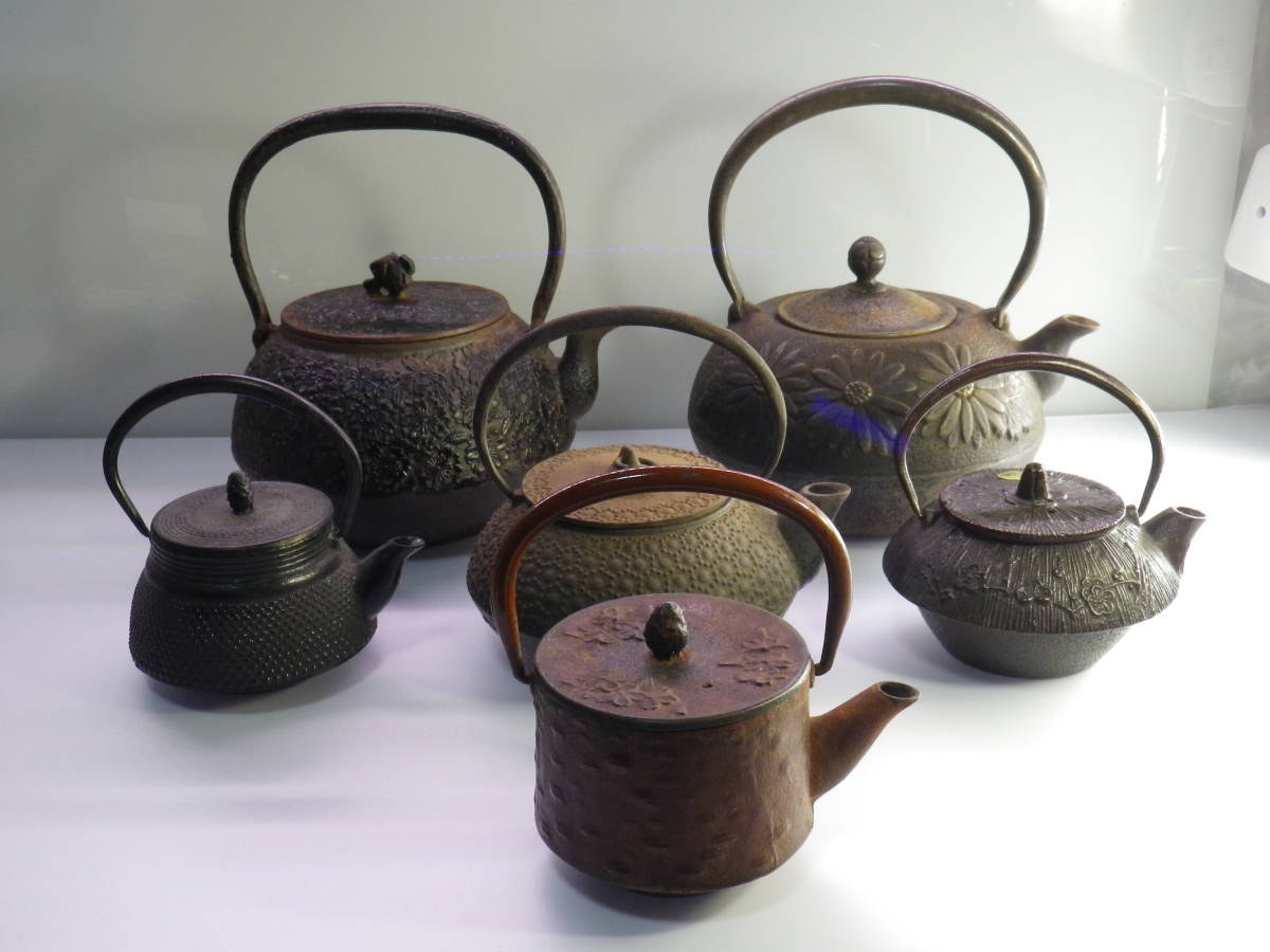 鉄瓶 南部 佐藤守巨 送料無料南部鉄器 鉄瓶 菊 1.6L 佐藤守巨作〔IH