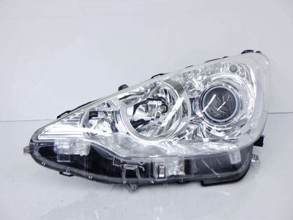  2035842 アクア NHP10 前期 左ライト ノーマル ハロゲン KOITO 52-244 AQUA(ヘッドライト)｜売買されたオークション情報、yahooの商品情報をアーカイブ公開 - オークファン トヨタ用