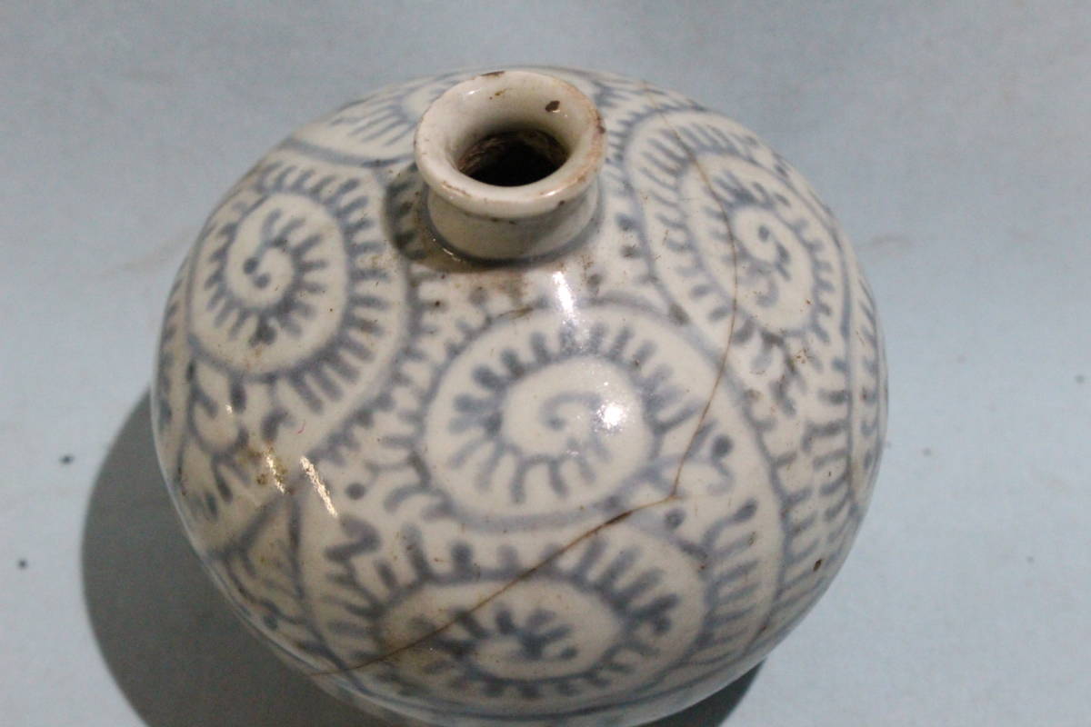 古伊万里 蛸唐草 油壺 古伊万里 染付蛸唐草花文 壷 | 買取実績