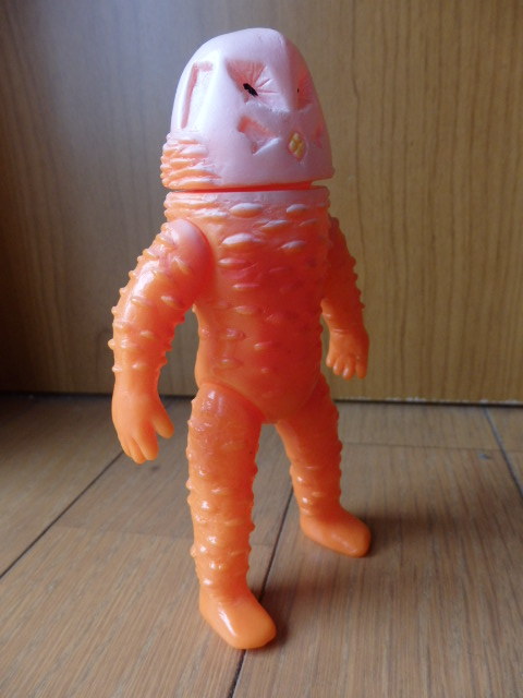 格安貴重レア・悪質宇宙人ザラブ星人（オレンジ）・ベアモデル製
