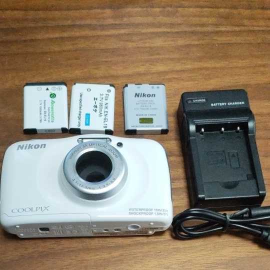 人気セール，定番人気 ニコン COOLPIX S33 良品 水中カメラ(その他)｜売買されたオークション情報、yahooの商品情報をアーカイブ公開 - オークファン その他