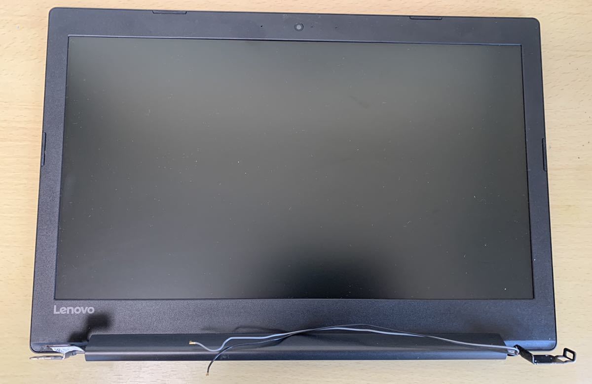 動作品　レノボ LENOVO / IdeaPad 330-15IKB上半身　15.6 FHD型液晶　表示良好