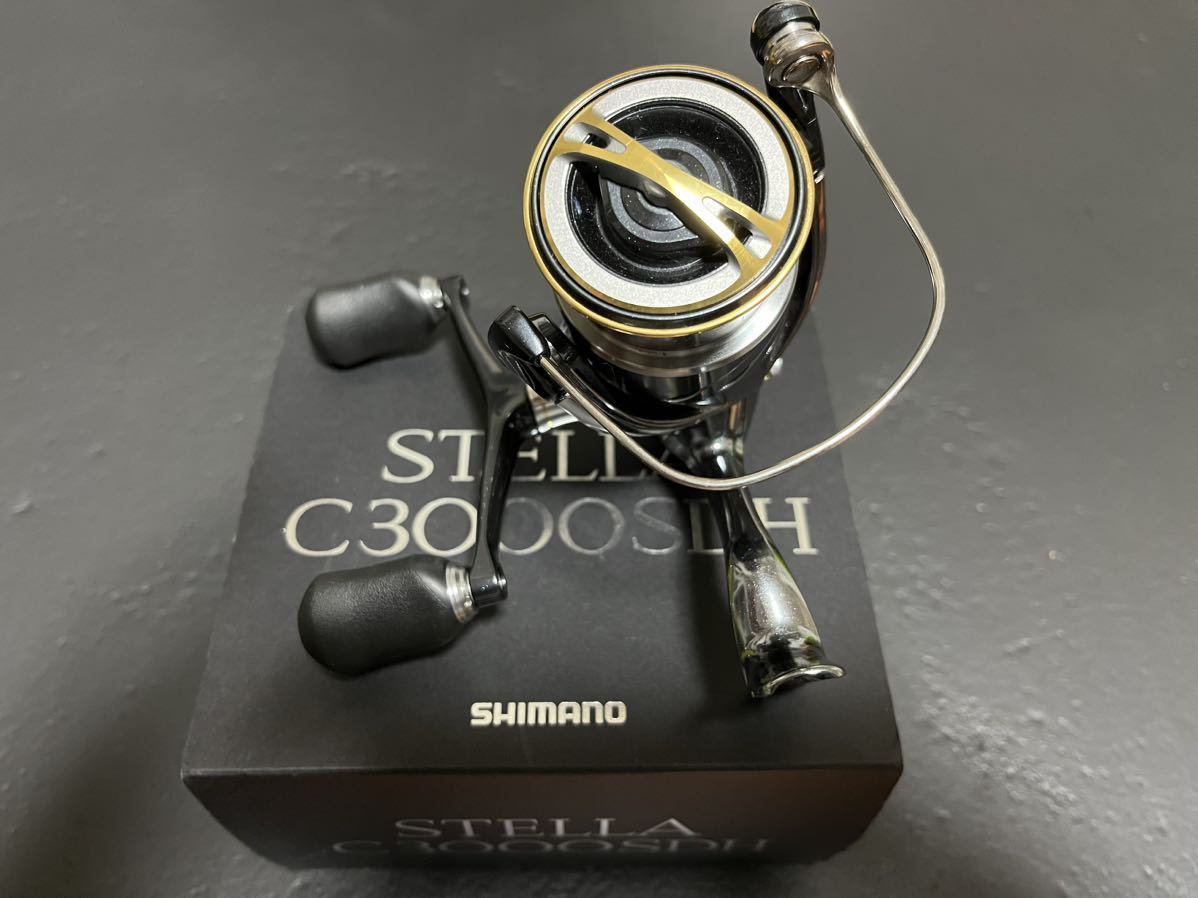 シマノ SHIMANO 14 ステラ C3000SDH 純正スプール付き 美品です