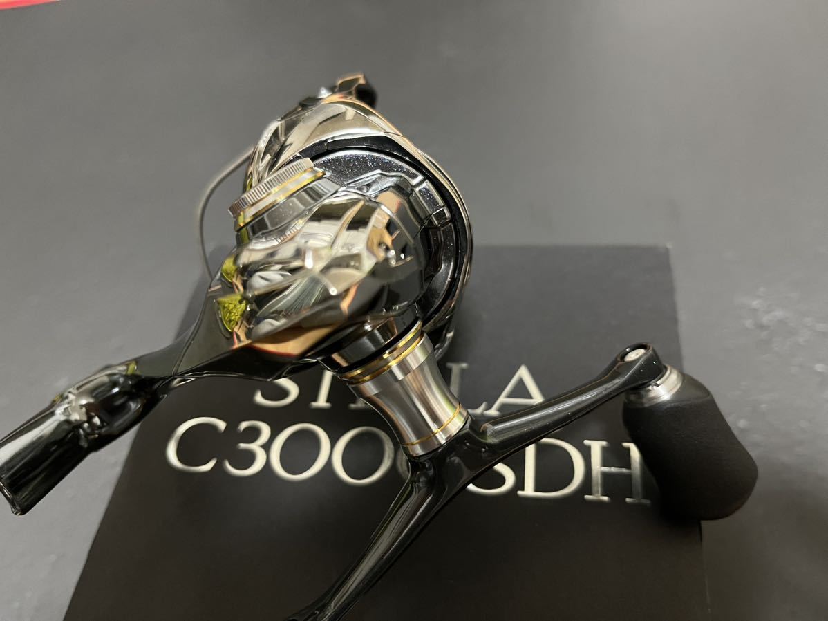シマノ SHIMANO 14 ステラ C3000SDH 純正スプール付き 美品です