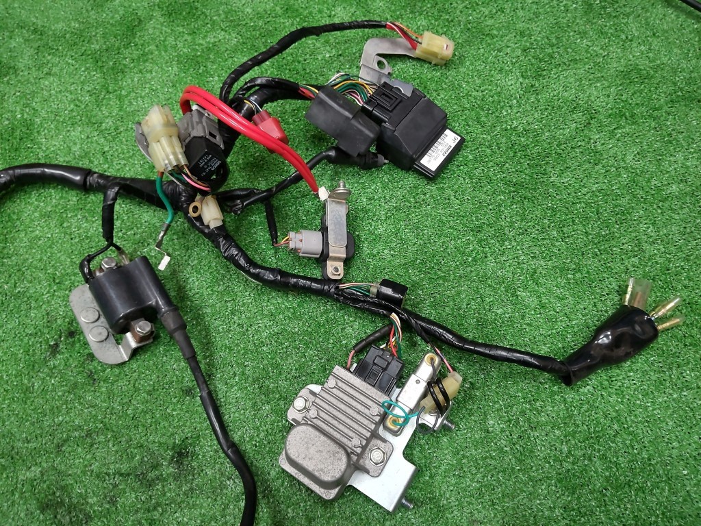 リトルカブFI 4速セル付き エンジン ハーネス付き 動作未確認 ホンダ