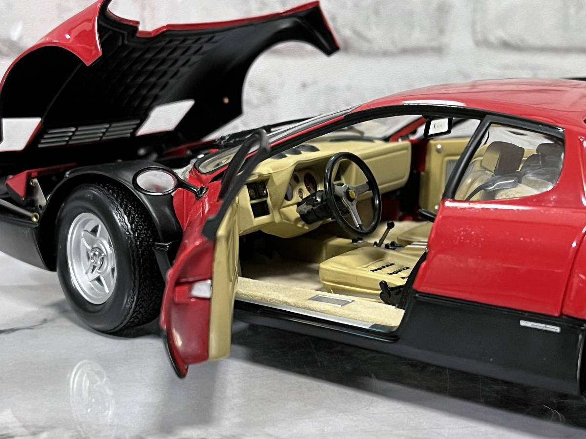 京商 1/18 フェラーリ 365GT4/BB ミニカー シルバー 京1/18フェラーリ