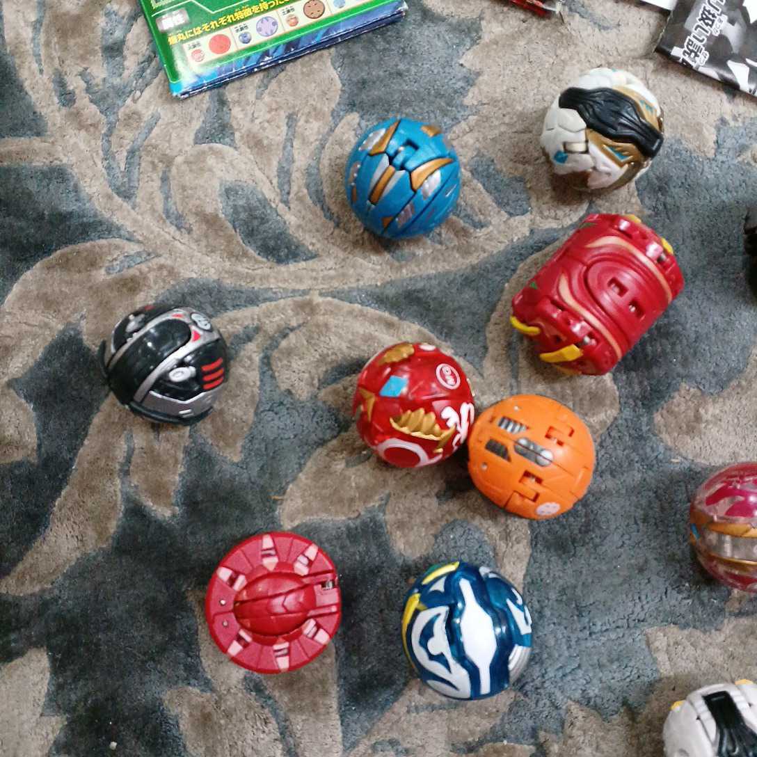 爆丸11個、カード5枚セット 爆丸11個、カード5枚セット 爆丸セット（カード付き） 爆丸11個