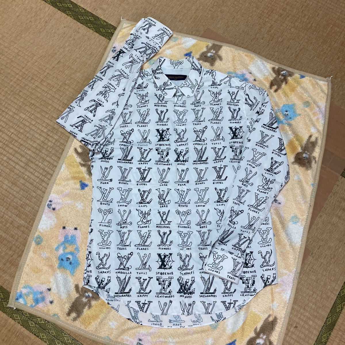 ルイ・ヴィトン　ＬＶロゴ総柄シャツ　サイズXL VUITTON LOUIS ルイヴィトン LV 2020AW HOY33W