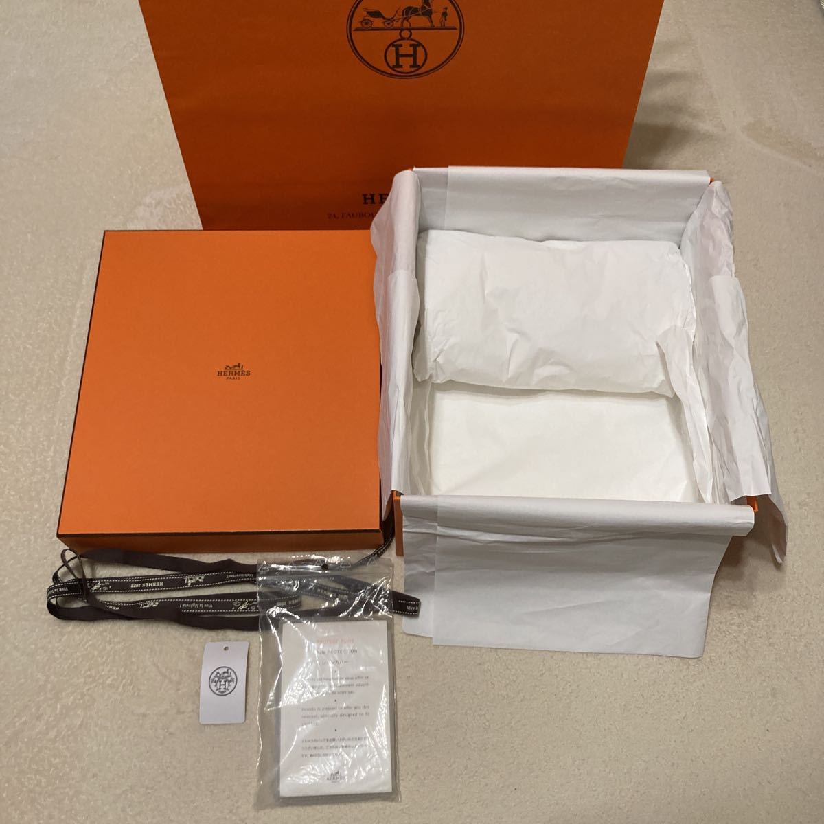 【美品】HERMES エルメス　バーキン25 空箱　正方形　38x36x16 エルメス 空箱 バーキン25 - 32×28×16 Yahoo!オークション 現行品