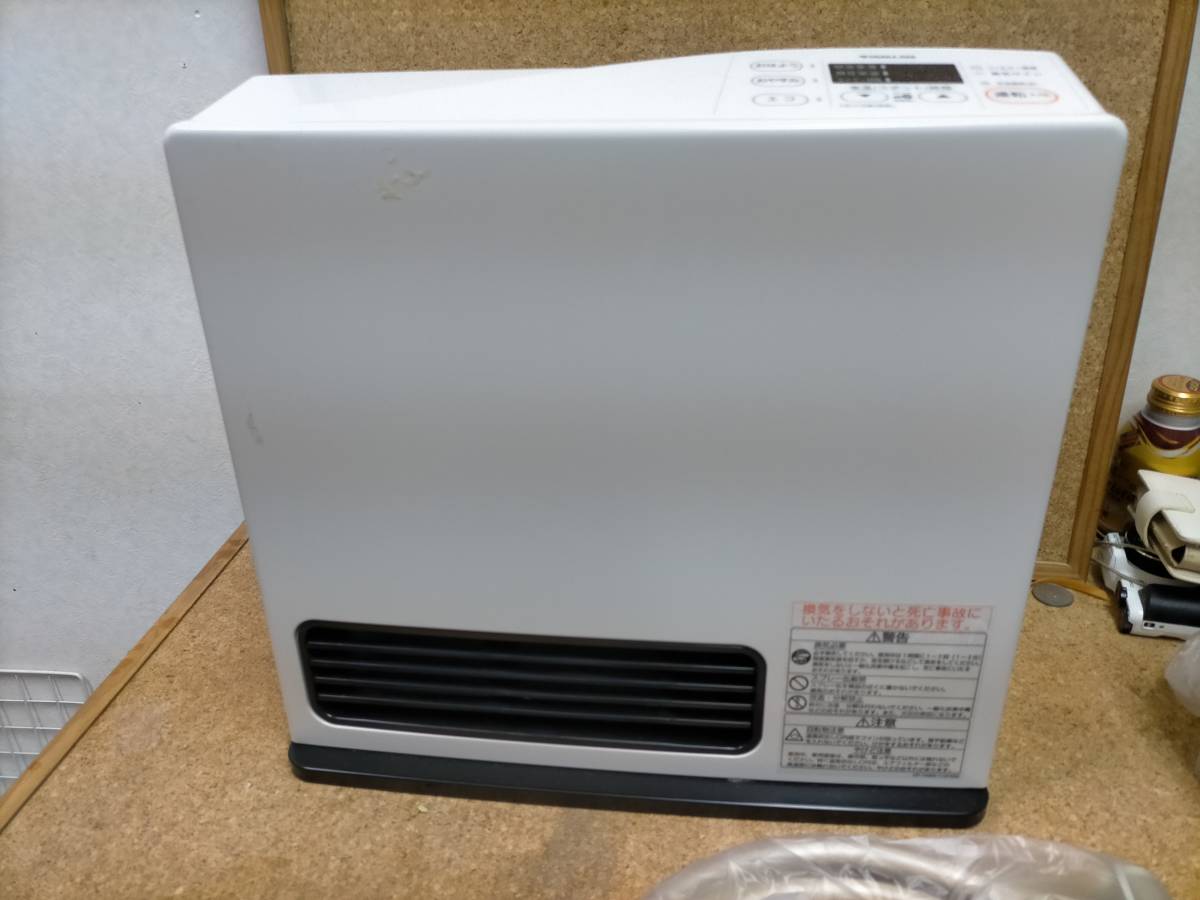1)美品 リンナイ 都市ガス ガスファンヒーター RC-U2401E 取説付 直売廉価 ☆ガスファンヒーター リンナイ 都市ガス RC-U2401E 取扱説明