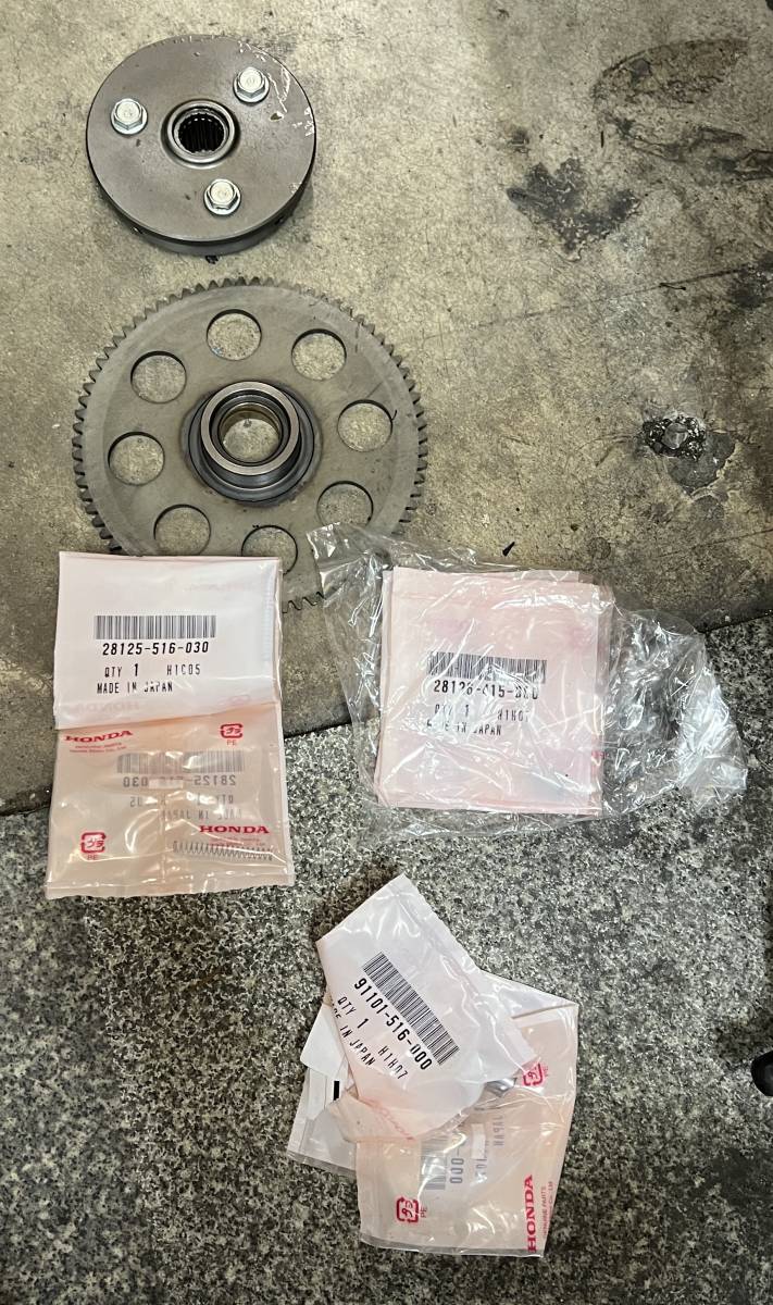 CB750F CB750FA RC04 純正ワンウェイクラッチ スタータークラッチ中古品　新品純正パーツ付き　