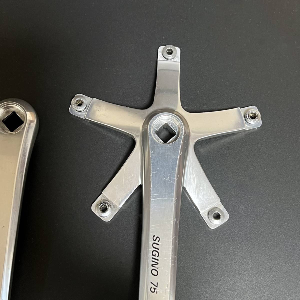 中古　SUGINO 75 ピスト用クランクセット　165mm NJS刻印あり 0 旧ロゴ 165mm ピスト用クランクセット 中古 1 旧ロゴ SUGINO75