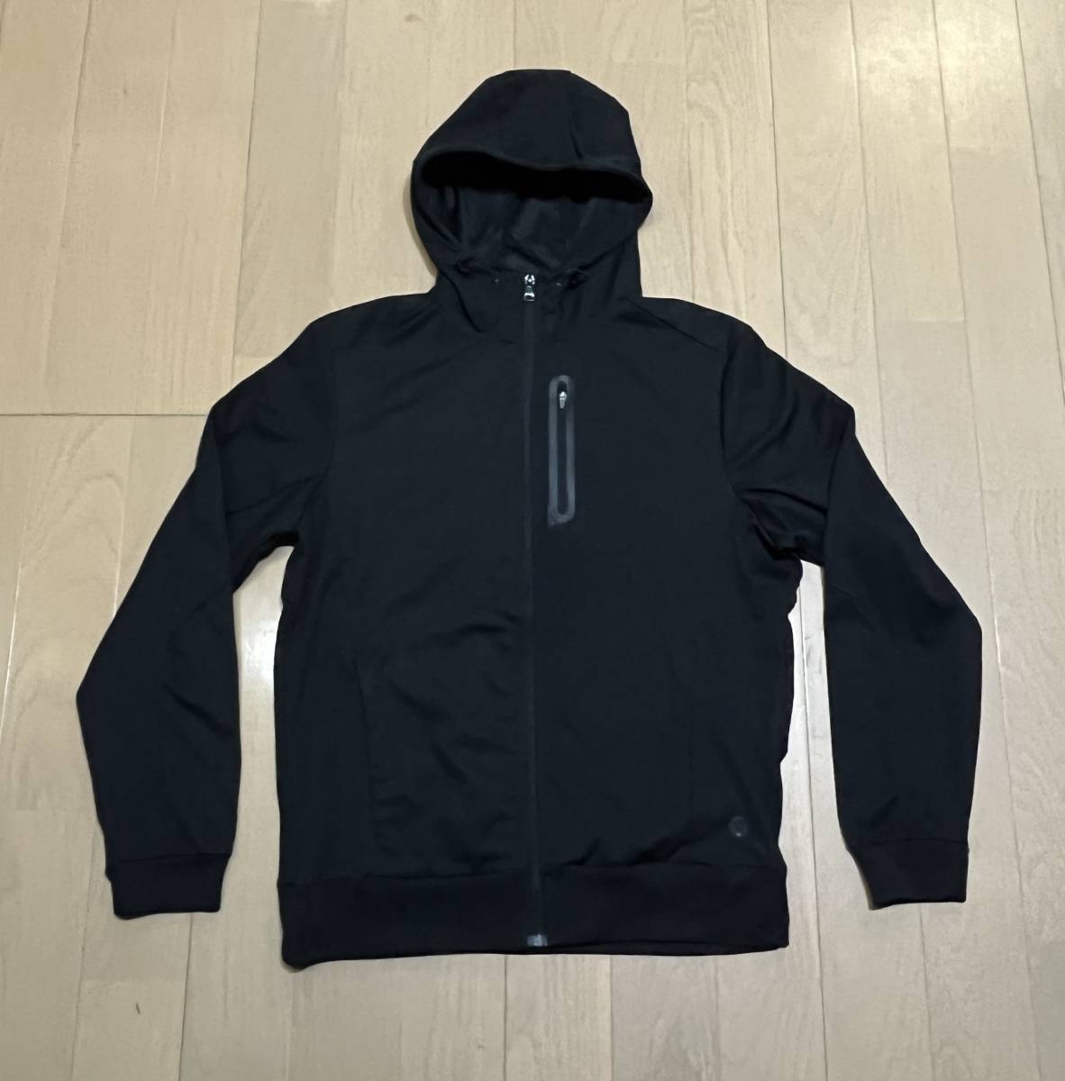 新品3128　欧州MONDETTA OUTDOOR PROJECT 立体縫製ソフトシェルジャケット　YKKジッパー　黒　M