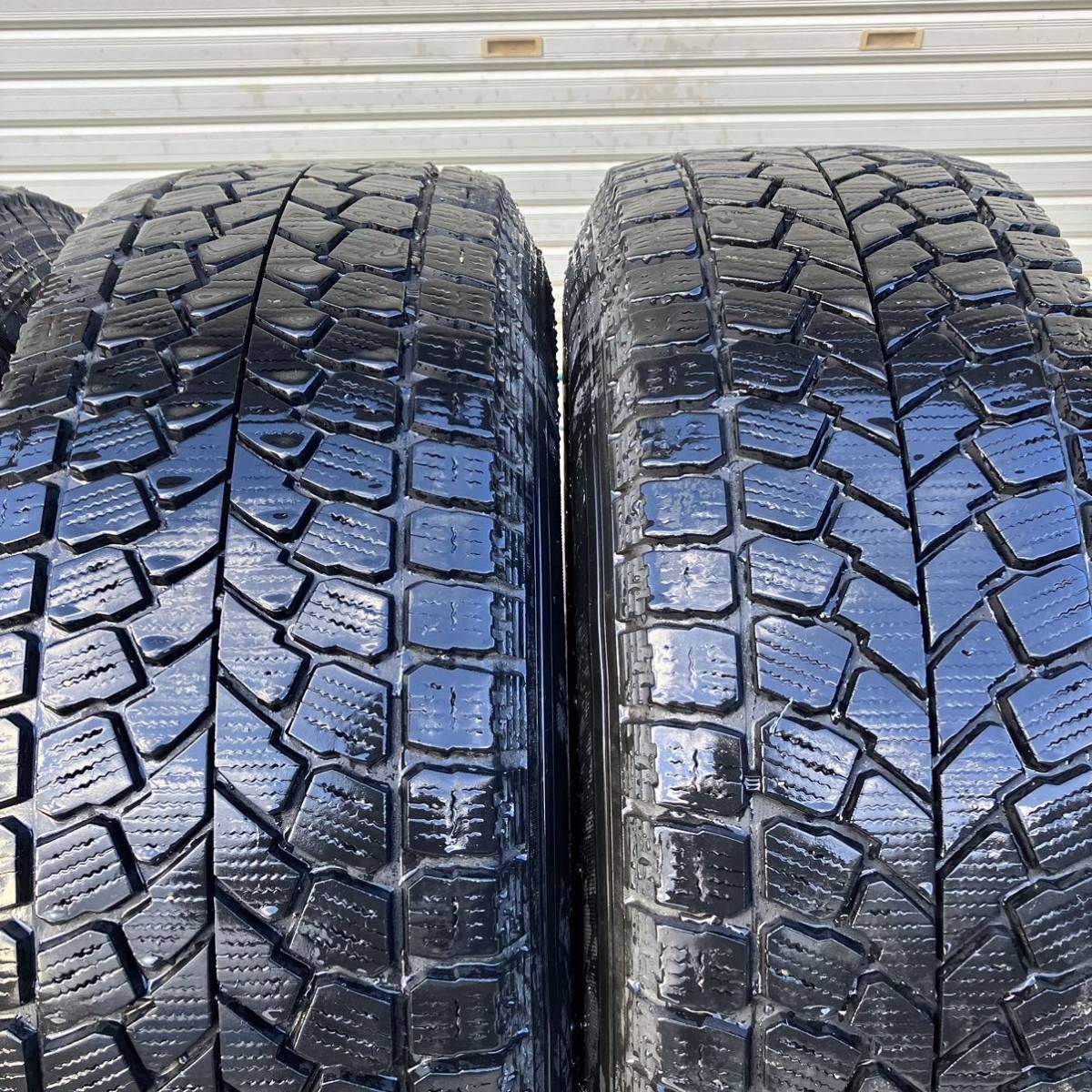 275/70R16 スタッドレスタイヤ&アルミホイール4本